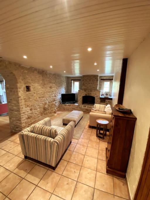 Uniquely Private Holiday Villa In The Charente Puyreaux Exterior photo