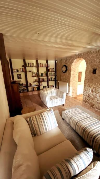 Uniquely Private Holiday Villa In The Charente Puyreaux Exterior photo